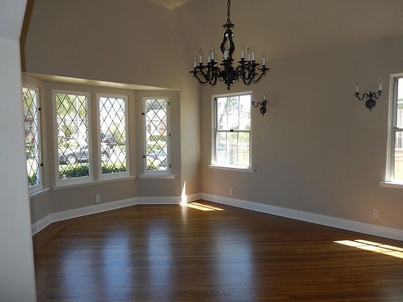Formal dining room