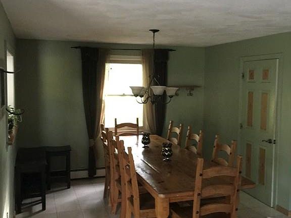 3rd image of 85 Alderbrook Ct
