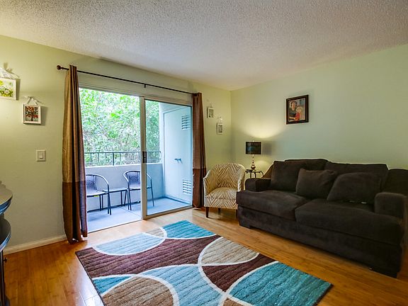 4th image of 3078 Broadway Unit 207