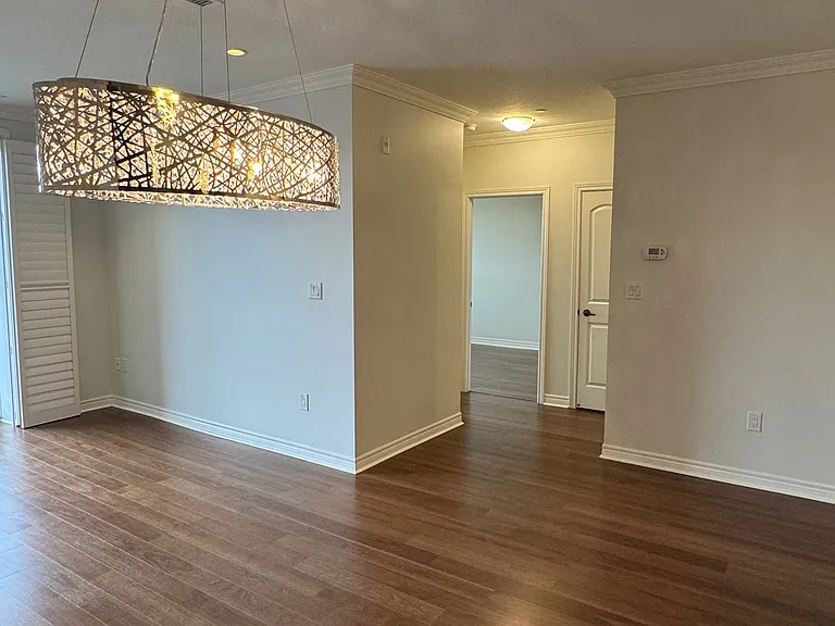 383 Main St E #422 — Photo 10