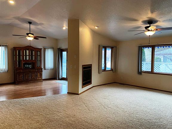 3rd image of 110 Trevino Dr