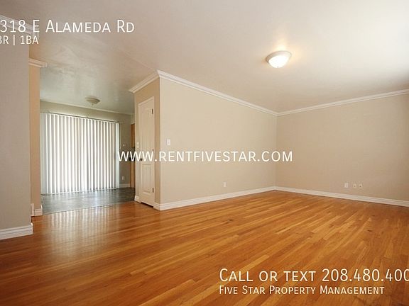 3rd image of 1318 E Alameda Rd
