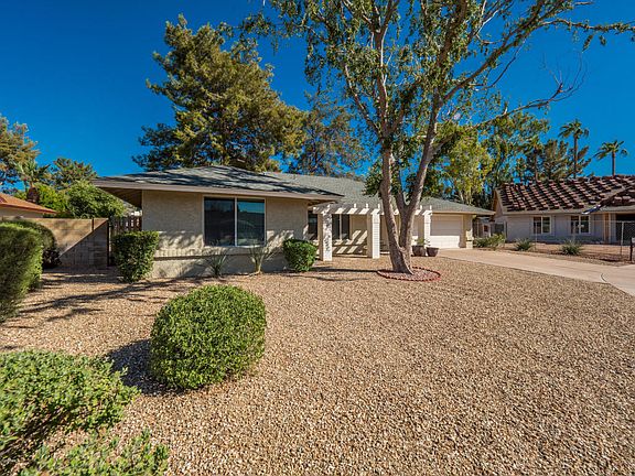 2nd image of 2035 S Henkel Cir