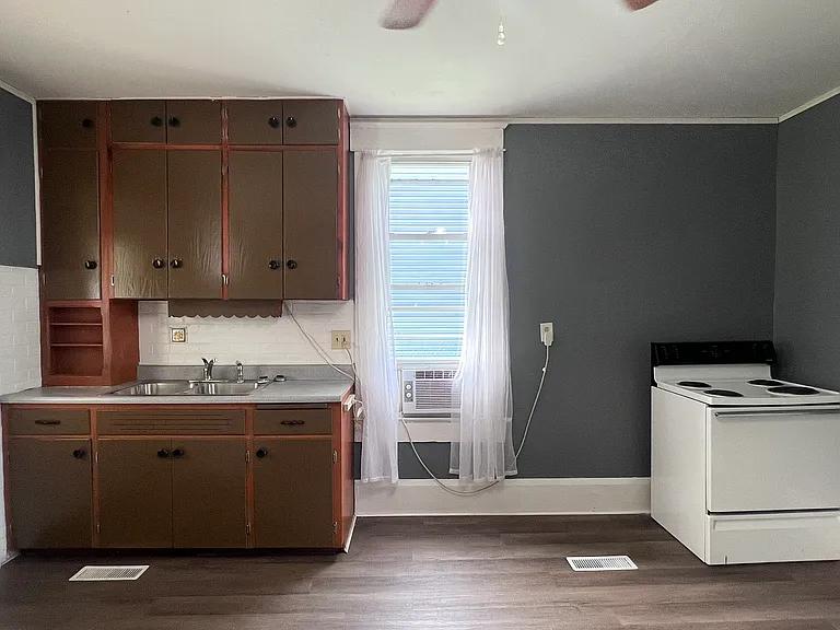 521 Spangler Dr — Photo 7