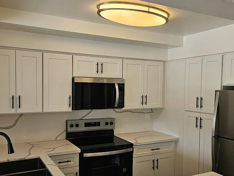 The Terrace Apartments — Photo 40