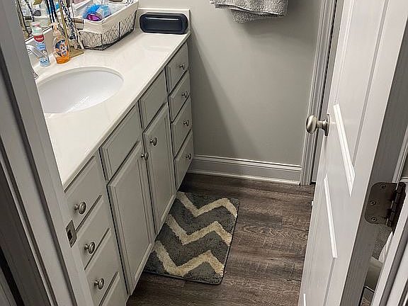 2nd image of 7631 Freedom Ln