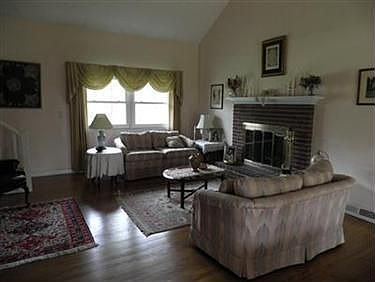 5th image of 7250 Honeydale Dr