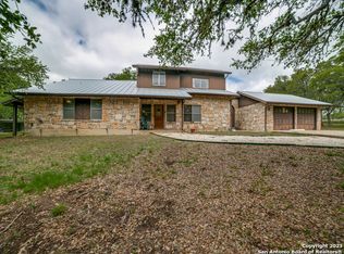 103 Diamond J Rd S, Pipe Creek, TX 78063