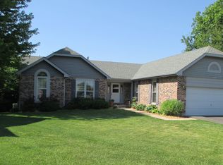 2087 Woodoak Cir, Lake Villa, IL 60046