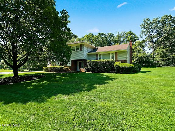3rd image of 753 Eagle View Rdg Road