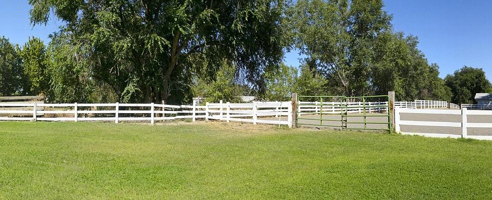1st image of 3894 Hampton Dr