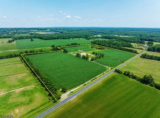 567 Pittstown Rd, Pittstown, NJ 08867