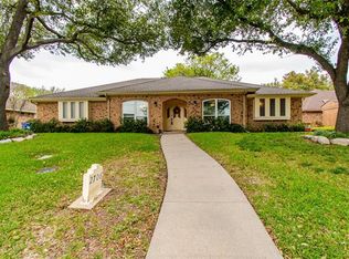 2706 Cladius Dr, Grand Prairie, TX 75052