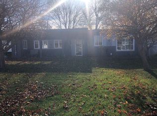 118 Ivanhoe Rd, Waterloo, IA 50701