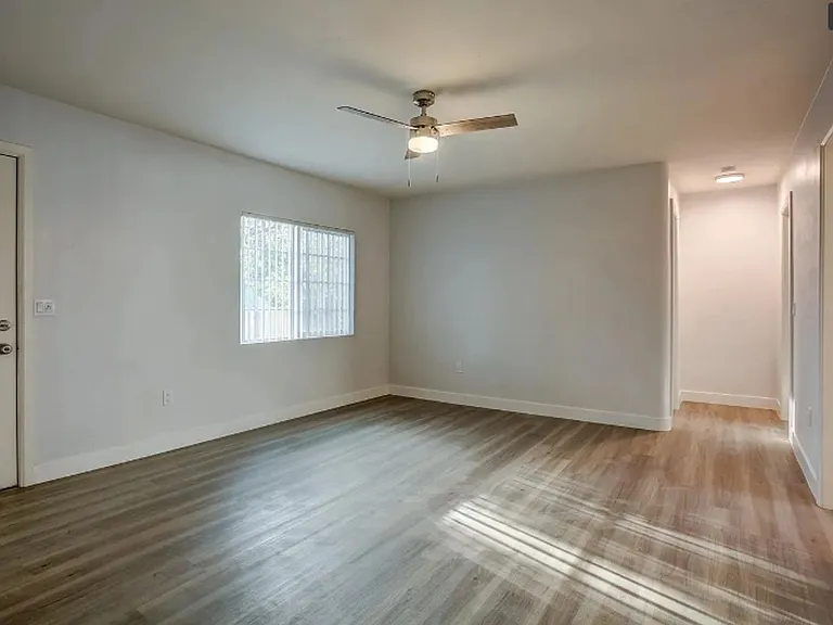849 W. 11th Street — Photo 3