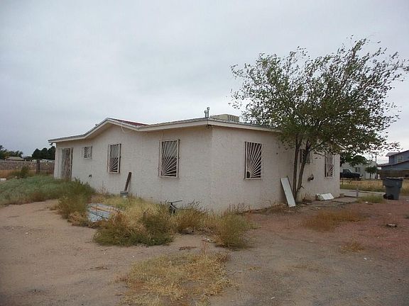 3rd image of 8220 Loma Vista Pl