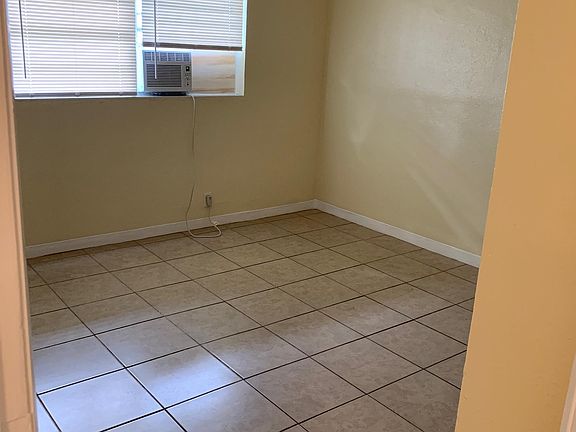 5th image of 1011 NW 6th Ave #12