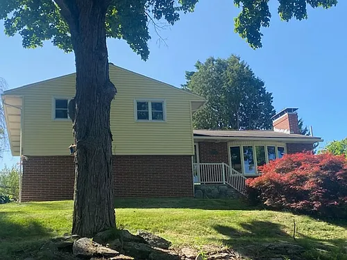 108 Dell St Photo 1