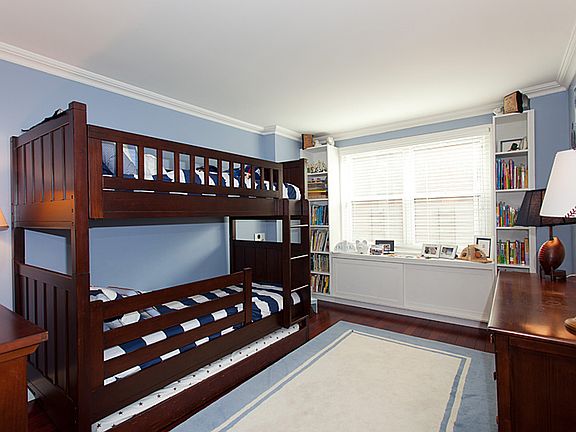 5th image of 200 E 84th St APT 3C