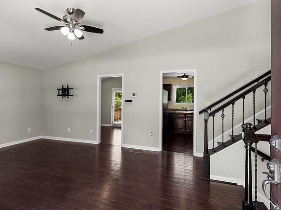 4th image of 1741 Branch View Dr