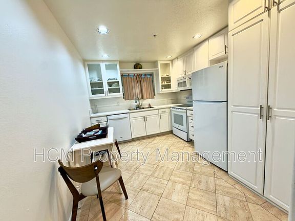 4th image of 2233 Martin APT 124
