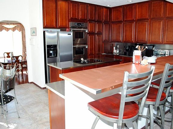 5th image of 10211 Carraro Pl NW