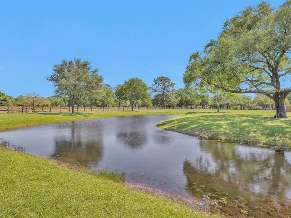 Walker Ln, Richmond, TX 77406