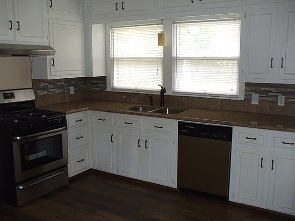 4th image of 2116 Gary Ave