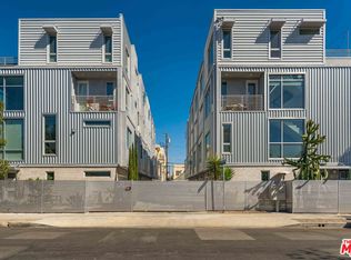 6024 W Beachwood Ln, Los Angeles, CA