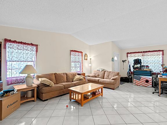 4th image of 4484 Walden Circle