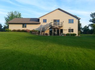 684 Millbrook Dr, Neenah, WI 54956