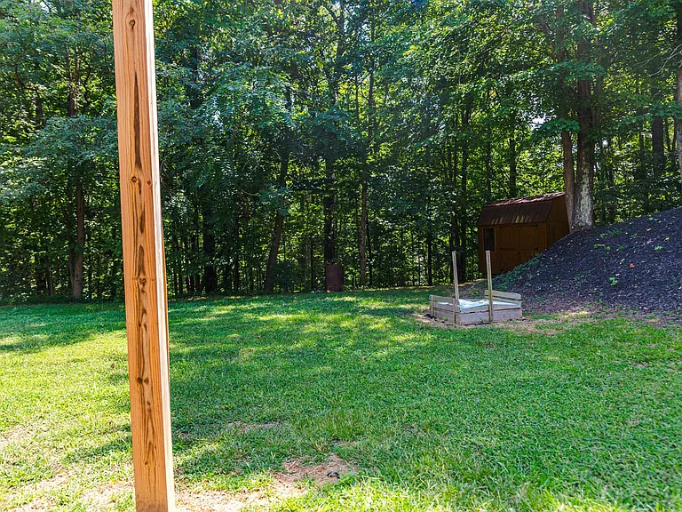 1076 Old Station Loop — Photo 16