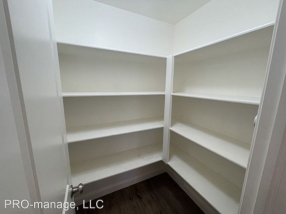 4th image of 3789 Deloy Dr