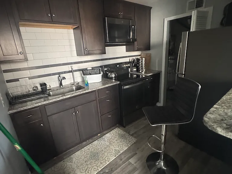 717 N Carrollton Ave #E — Photo 2