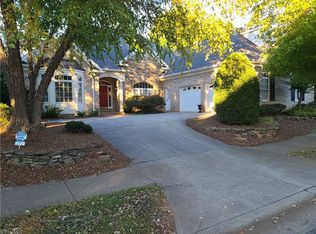 271 Orchard Park Dr, Bermuda Run, NC 27006