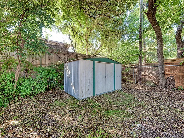 1805 Mohle Dr #B — Photo 22
