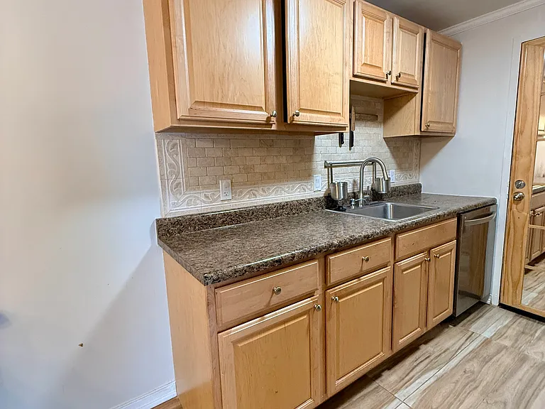 13 Village Hill Ln — Photo 5