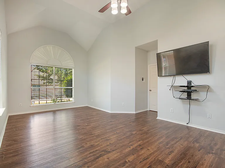8172 Peacock Ln — Photo 15