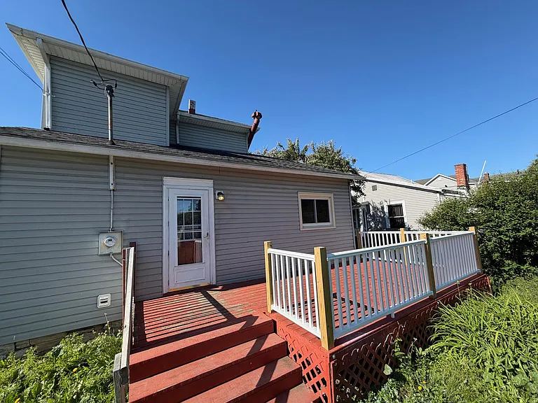 418 E Ash St — Photo 8