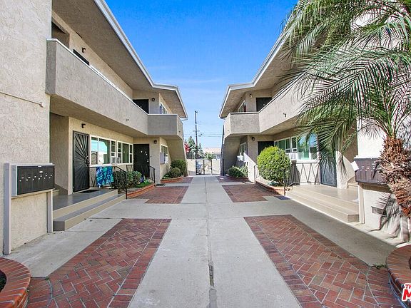 2nd image of 10929 Pioneer Blvd