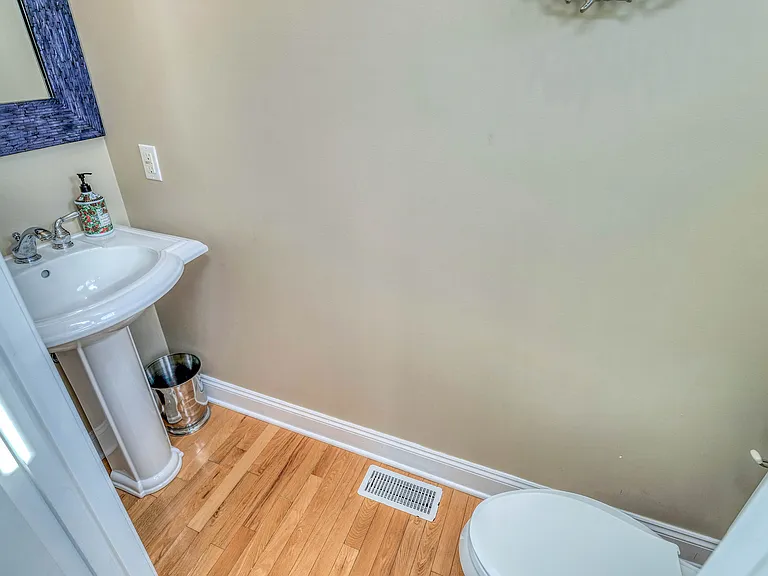 119 N Belmont Ave — Photo 14