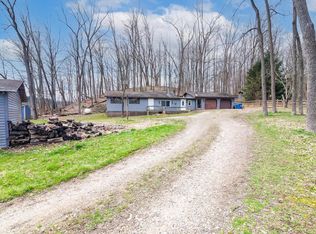 10489 Hazel Dell Rd, Howard, OH 43028