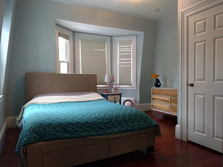 61 Columbus Ave — Photo 13