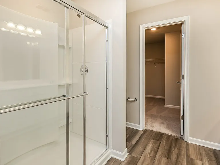 15 Streamview — Photo 12