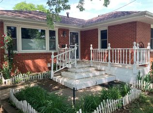 613 Clegg Rd, West Des Moines, IA 50265