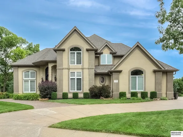 1132 S 185th Cir, Omaha, NE 68130