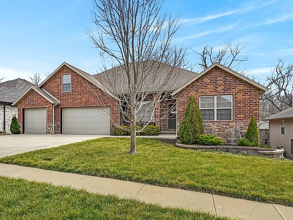 3rd image of 5350 S Tujunga Street