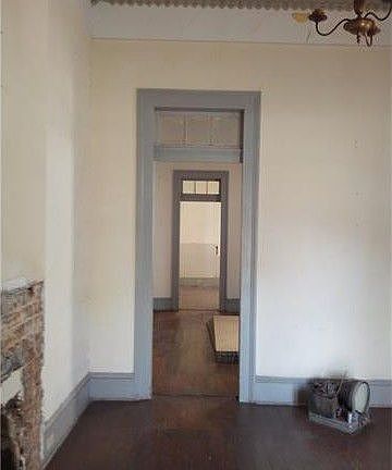 4th image of 2129 Jackson Ave