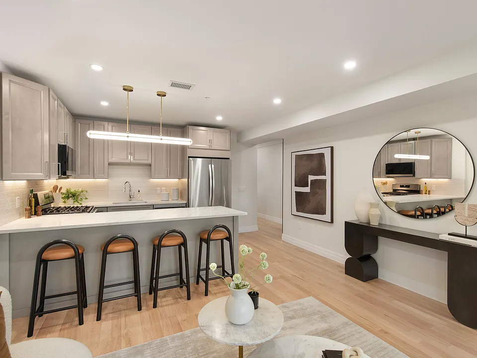72 Hyde Park Ave #5