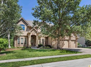 1519 S 192nd Avenue Cir, Omaha, NE 68130